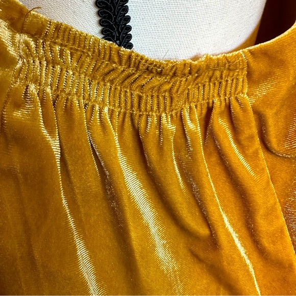XHILATATION VELVETY GOLD TOP. Size XXL. - Picture 2 of 8